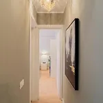 Designer 2-bedroom Flat With Balcony & Full Amenities Steps From Piata Universitatii * Βουκουρέστι