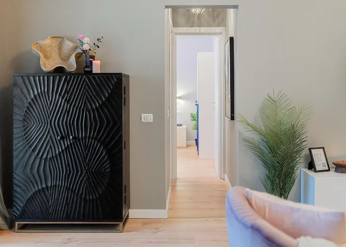 Designer 2-bedroom Flat With Balcony & Full Amenities Steps From Piata Universitatii *